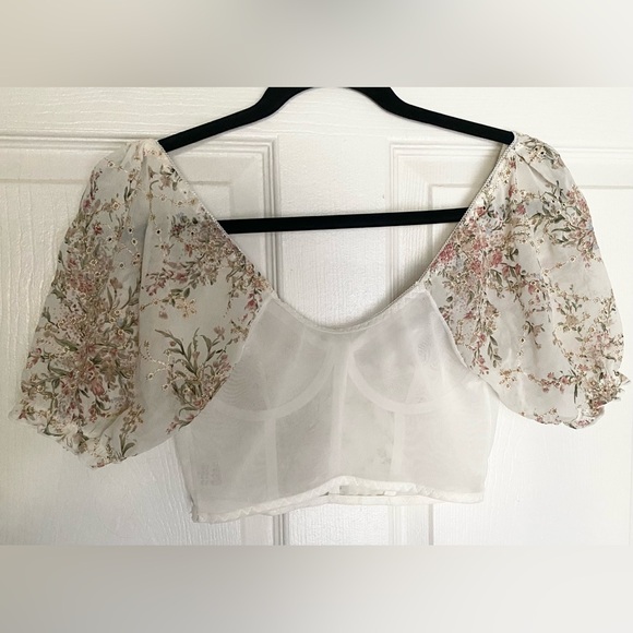 Women’s Sheer Romantic Floral Crop Top with Sweetheart Neckline Size Small - Picture 4 of 7